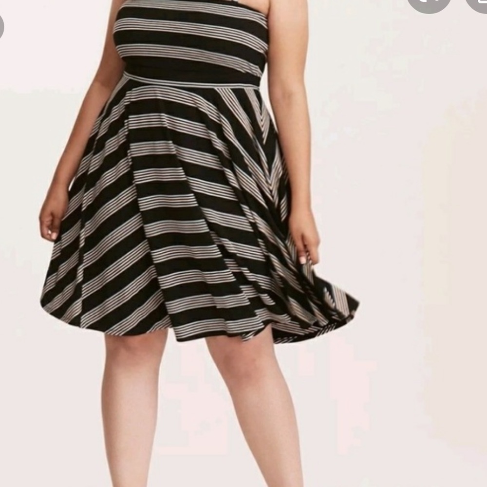Final sale! Torrid Strapless pastel color stripes